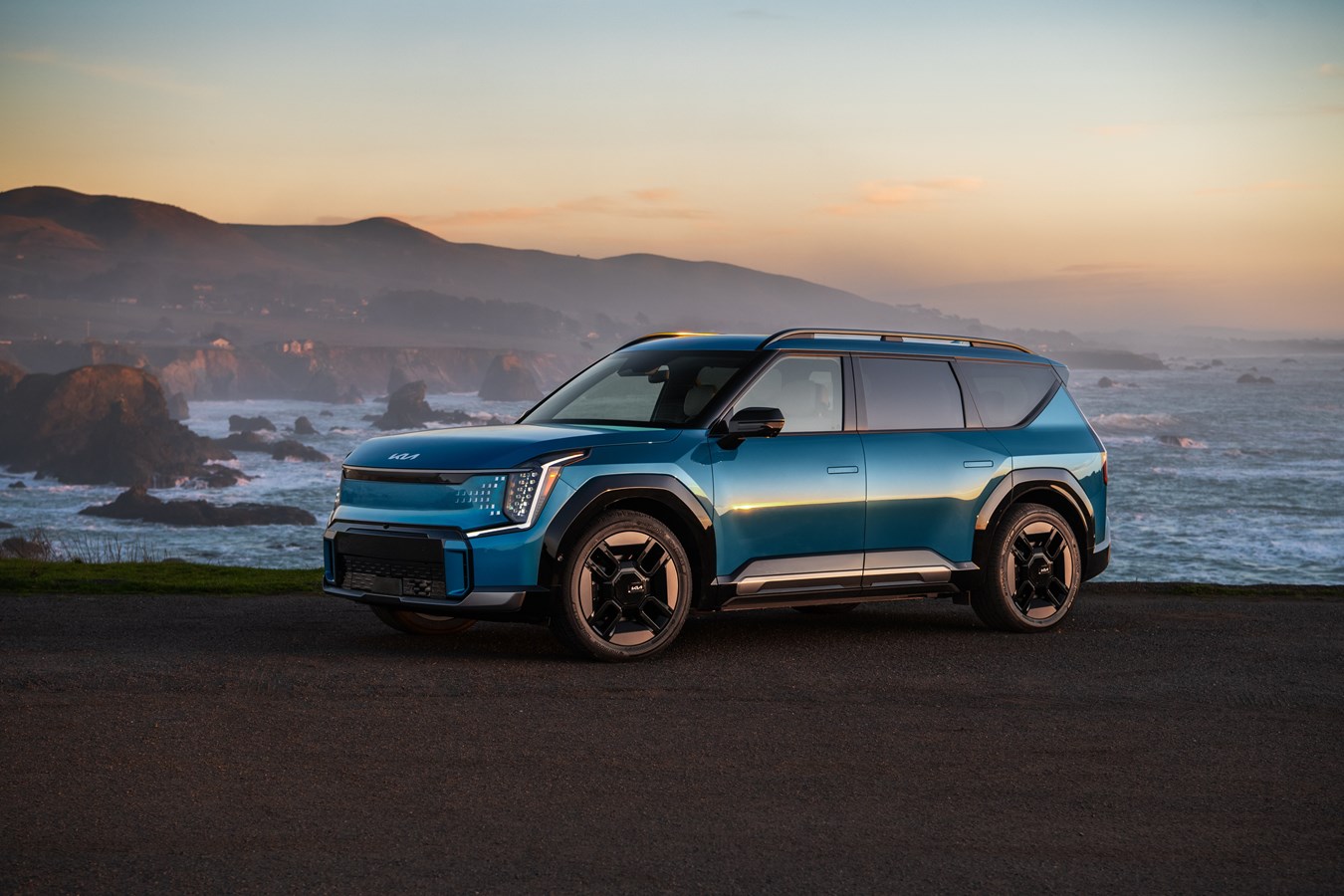 Vehicle-to-Home Arrives with Kia EV9 & Wallbox Quasar 2 in 2024